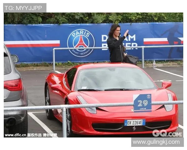 模仿足球球星奔跑姿态体验速度与激情的训练探索 模仿足球球星奔跑姿态体验速度与激情的训练探索