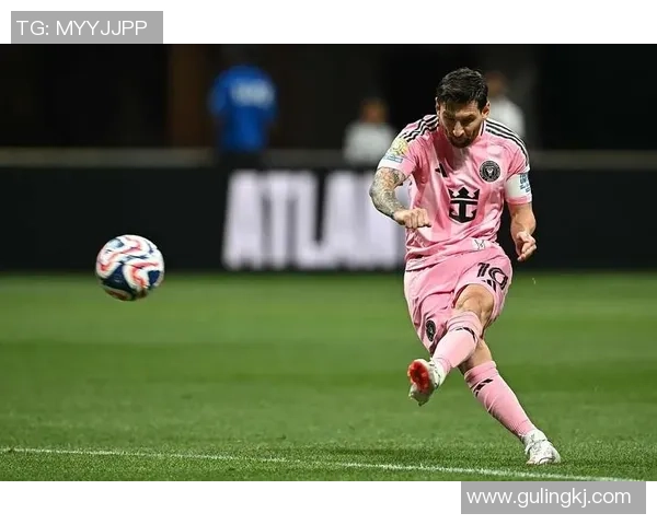 足球明星同框合影展现荣耀时刻，聚焦世界足坛巨星精彩瞬间